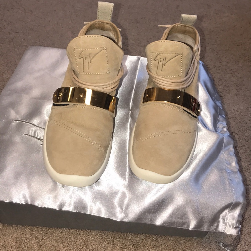 Giuseppe Zanotti size 9